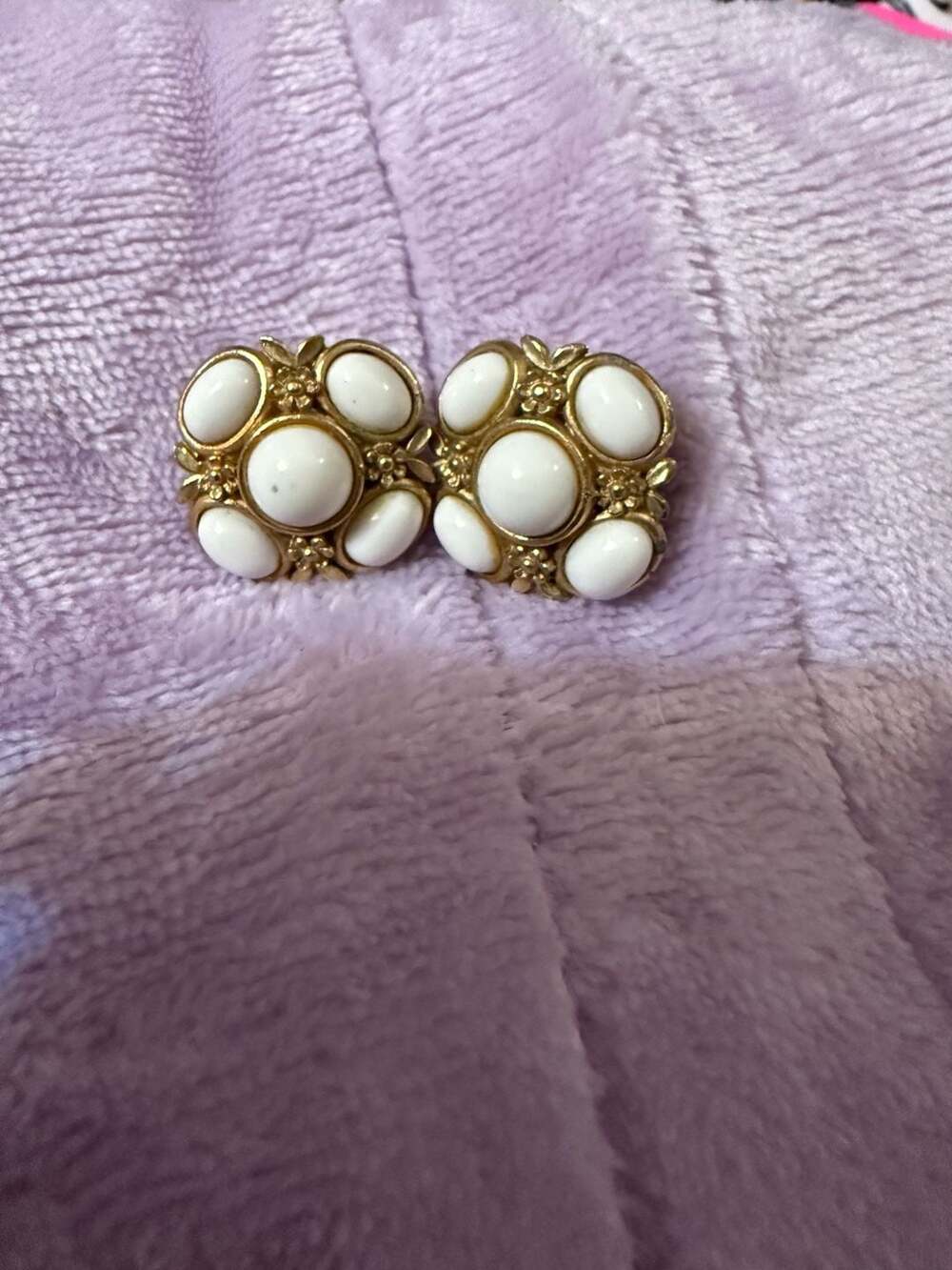 Vintage Gold Tone White Cabochon Floral Clip-On Earrings